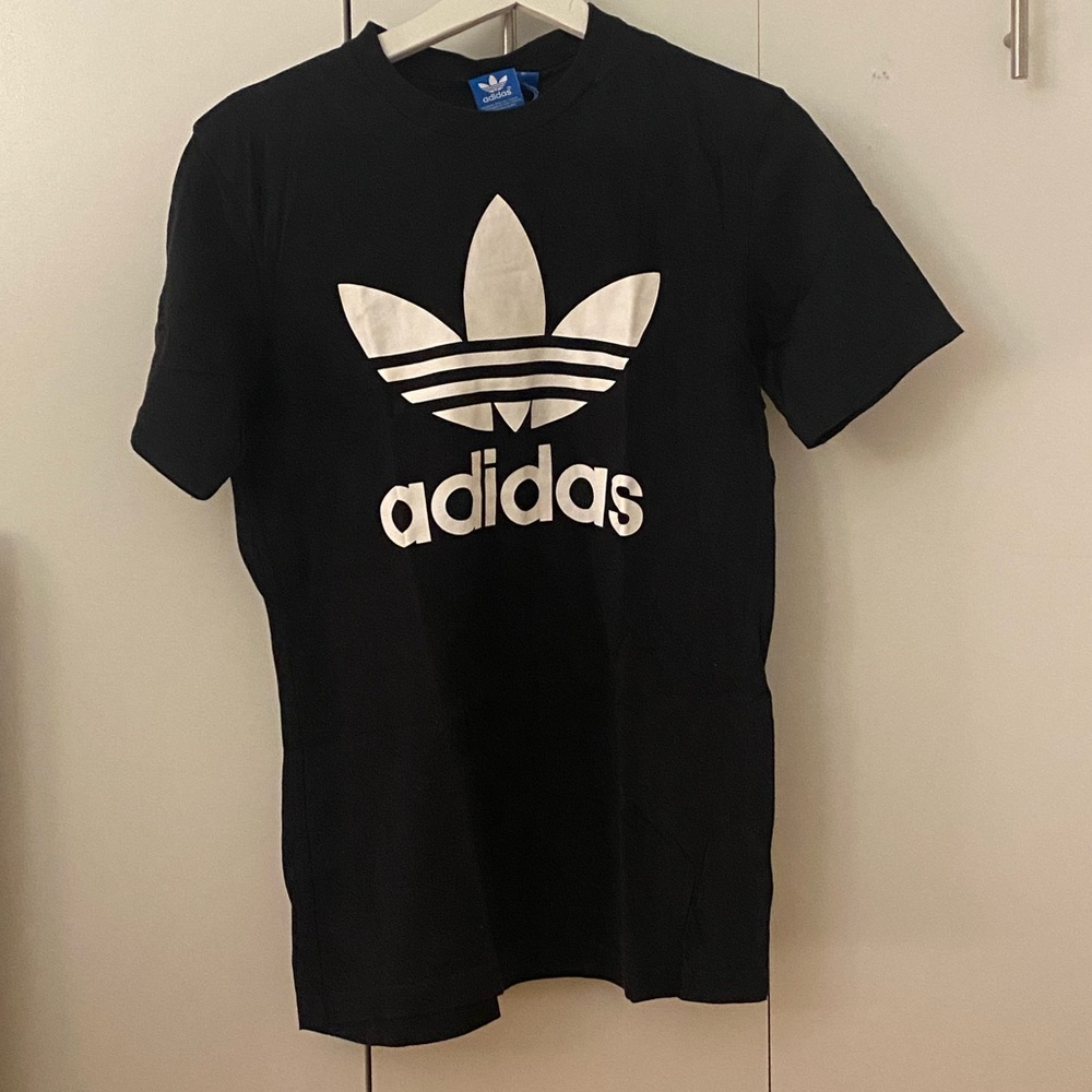 Adidas Logo T-shirt and Leggings